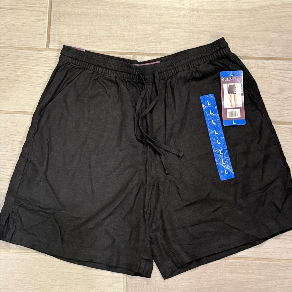 Gloria Vanderbilt Black Elastic Waist Pull-On Shorts - Picture 1 of 5